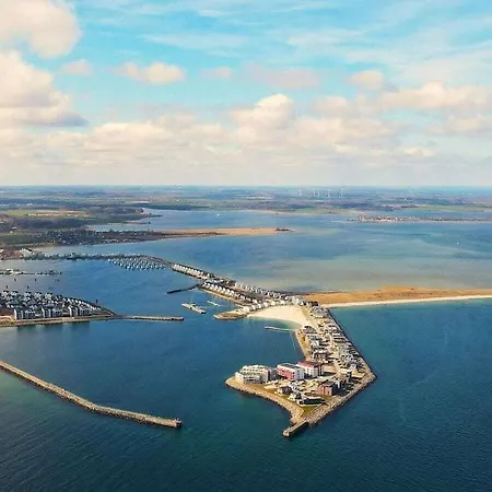 House In With 1 Bedroom *