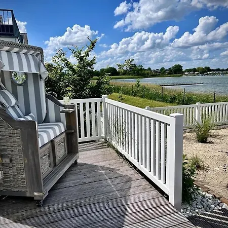 House In With 1 Bedroom