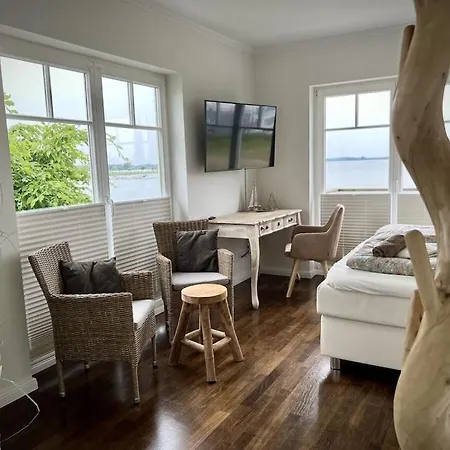 Hébergement de vacances House In With 1 Bedroom Olpenitz