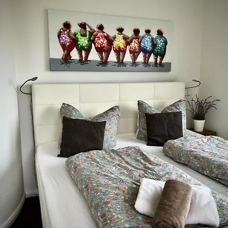 House In With 1 Bedroom Hébergement de vacances